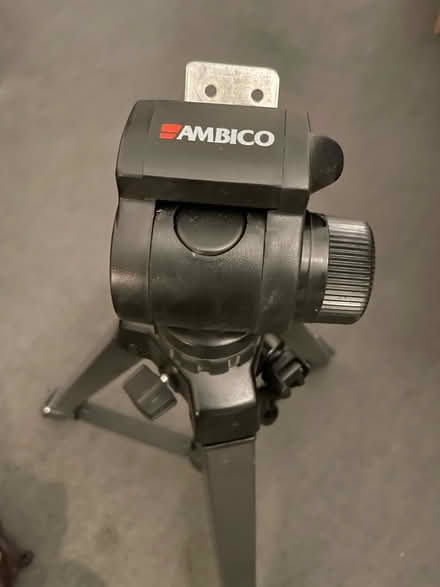 Photo of free Tripod (De Parys MK40) #4