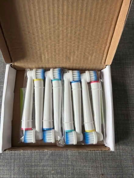 Photo of free Oral b style toothbrush heads (NN14 3 NN14 3) #1