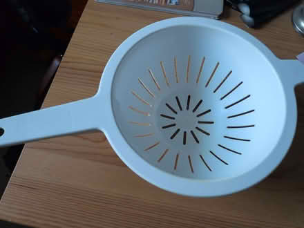 Photo of free White plastic colander (Abraham Heights LA1) #1