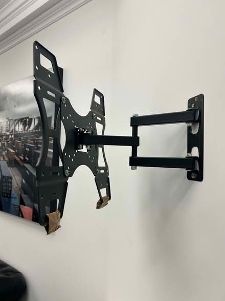 Photo of free tv Wall mounts (St. James's W1S) #2
