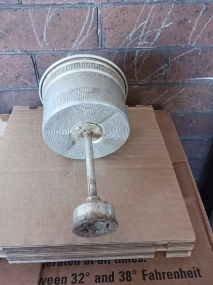 Photo of free Old urn pot (60th cedar ave 19143) #4