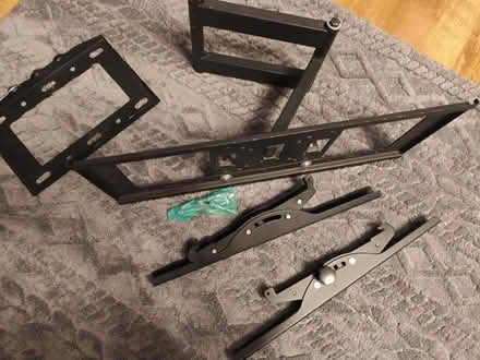Photo of free Wall mount tv bracket (Hawk Green SK6) #1