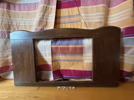Photo of free Vintage Wooden mirror frame (FelixstoweWoodbridgeFreegle CGA IP12) #4