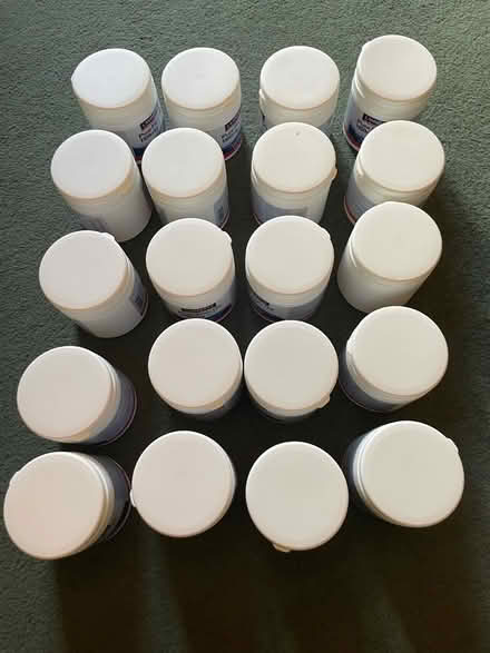Photo of free useful clean containers with good lids (De Parys MK40) #1