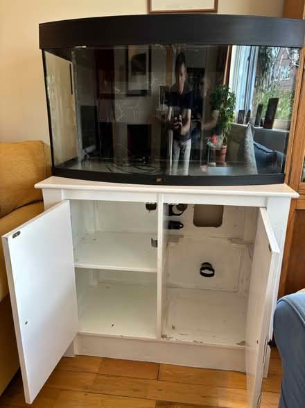 Photo of free Aquarium and cabinet (Cholsey OX10) #3