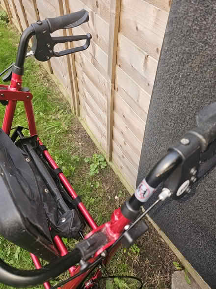 Photo of free Walker with seat (Burton-upon-Trent DE14) #1