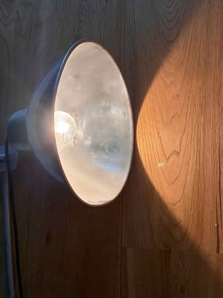 Photo of free Light (Wandsworth SW18) #1