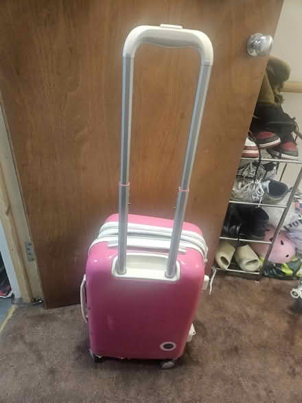 Photo of free Pink suitcase (Tottenham N17) #2