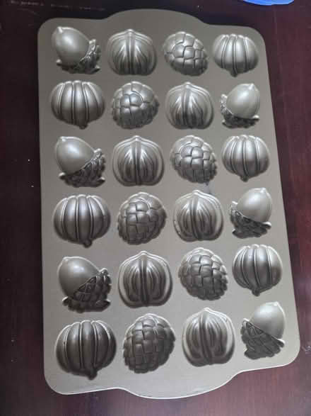 Photo of free Fall cake pan (Burton, Mi) #1