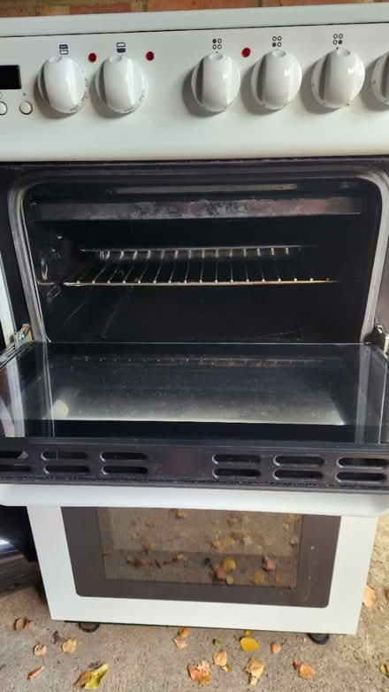 Photo of free Zanussi 50cm cooker (Bracknell RG12) #3