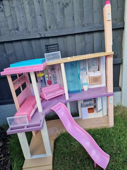 Photo of free Barbie house (Upminister) #1