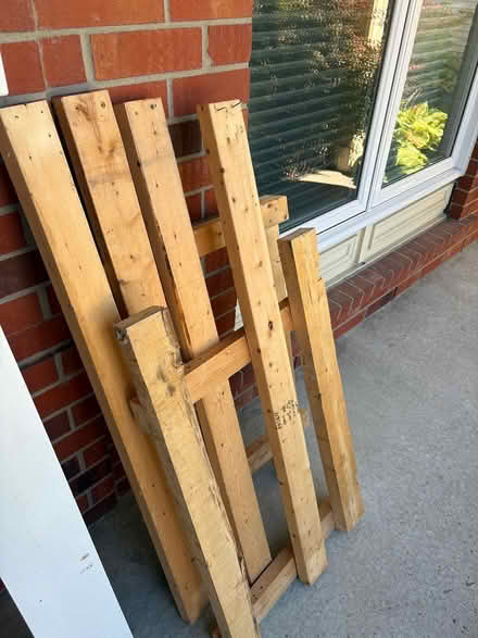Photo of free Work bench (Orléans) #1