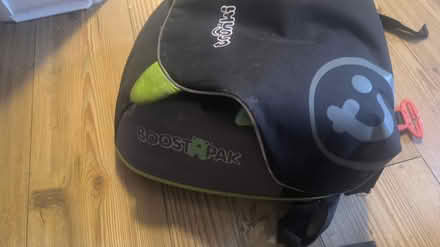 Photo of free Trunki portable car seat (Surbiton KT6) #4