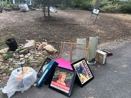 Photo of free Curb alert (Hollin Hills) #1