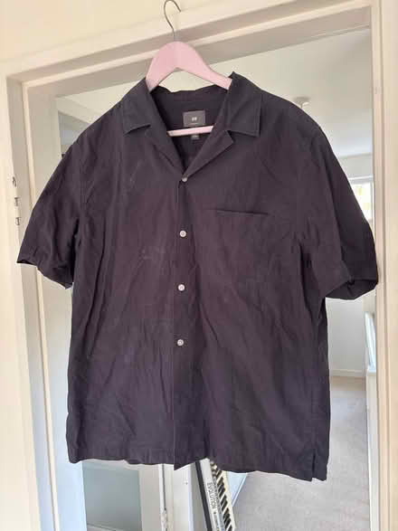 Photo of free H&M navy shirt (Beckenham BR3 BR3) #1