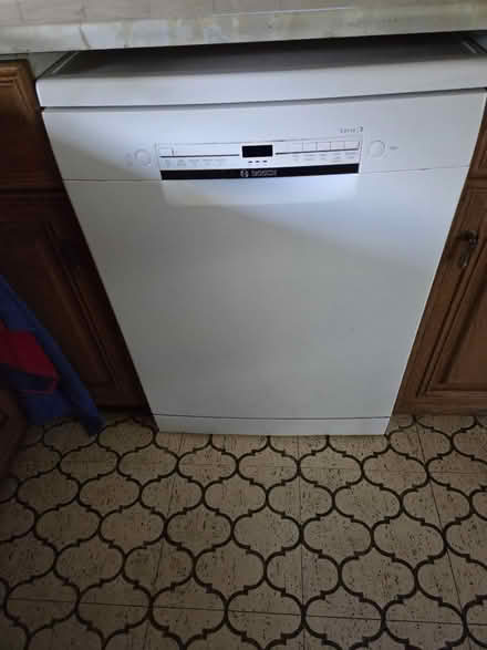 Photo of free Bosch Dishwasher (High Barnet EN5) #1