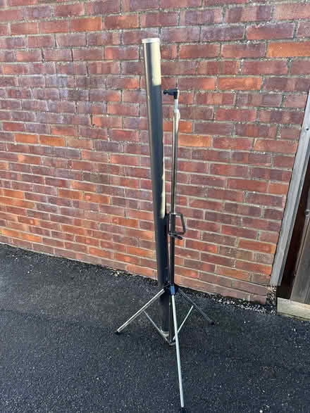Photo of free Projector screen (Roffey) #2