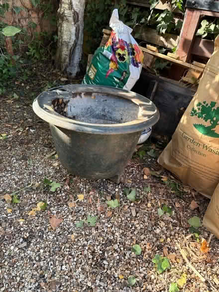 Photo of free Large metal planter (Bedford Mk40) #1