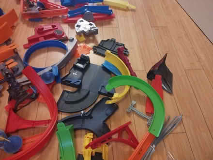 Photo of free Hot wheels tracks (Sandhills OX3) #3