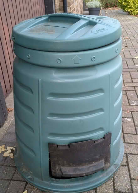 Photo of free 3 Terracotta plant pots and a compost bin (Martin's Heron RG12) #1