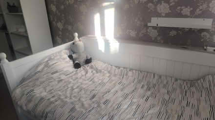 Photo of free White single day bed (Surbiton KT6) #3