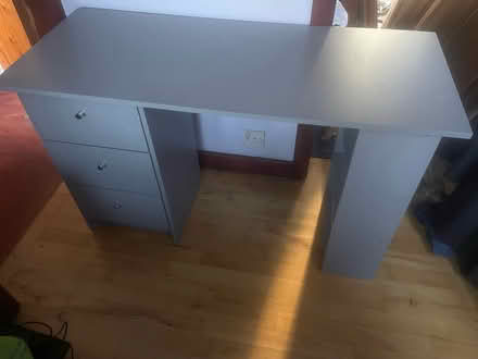 Photo of free Desk for child’s room (Wilmslow Sk9 5qb) #1