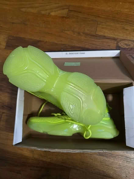 Photo of free Women’s Sneakers - Size 6 (Clason Point Bronx NY) #2