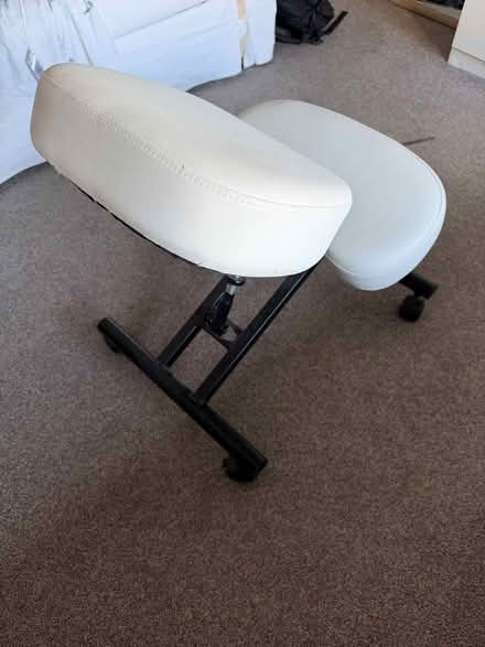 Photo of free Ergonomic adjustable chair (CR4 3EB) #4