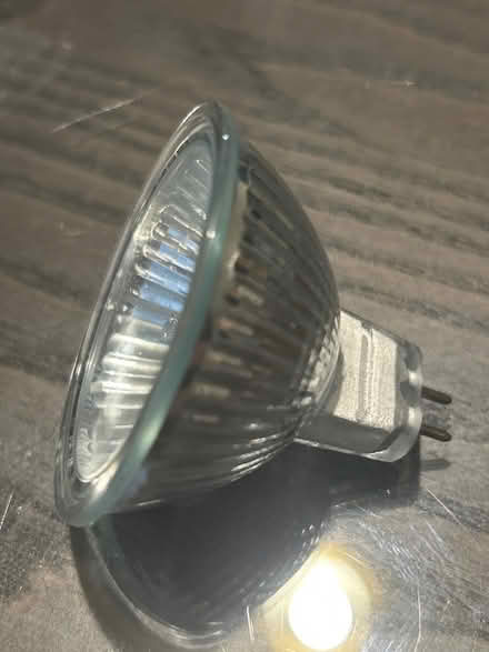 Photo of free MR 16 12V 50 W five pieces (Dursley GL11) #1