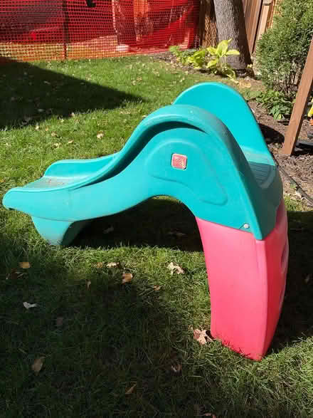 Photo of free Kids’ plastic slide (Lexington-Hamline neighborhood) #1