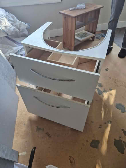 Photo of free Sink surround (East dulwich SE22) #2