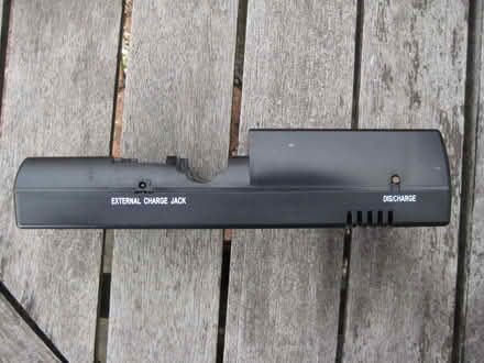 Photo of free Battery charger. (Ruddington NG11) #4