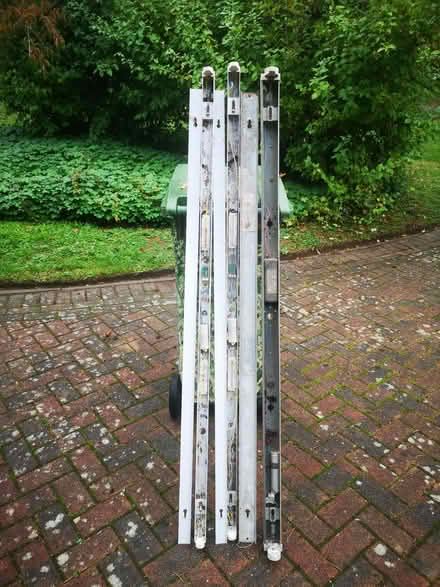 Photo of free Old fluorescent lights (North Ferriby HU14) #1