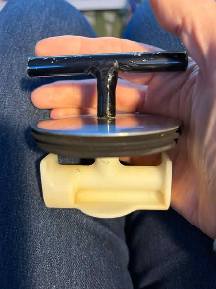 Photo of free Waste Disposal Plug (Hitchin Herts SG4) #4