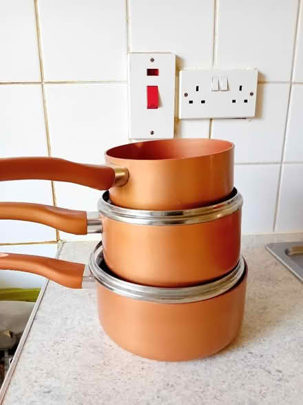 Photo of free 3 pan set (Rose Hill OX4) #1