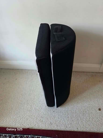 Photo of free Memory Foam Under Desk Footrest – Adjustable Ergonomic Foot (Frog Island LE4) #2