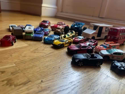 Photo of free Matchbox cars and tracks (Walton Manor OX2) #2