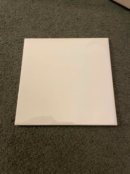Photo of free White 15 cm sq tiles (17) (De Parys MK40) #2