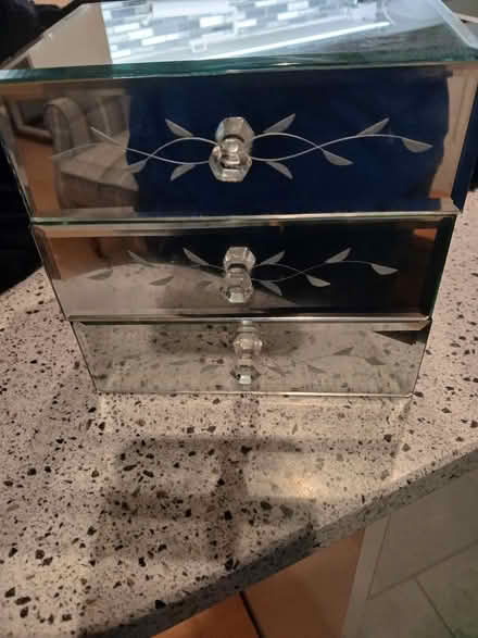Photo of free Mirrored jewellery box (High park southport PR9) #1
