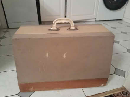 Photo of free Sewing machine (Smiths Estate OX28) #3