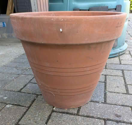 Photo of free 3 Terracotta plant pots and a compost bin (Martin's Heron RG12) #2