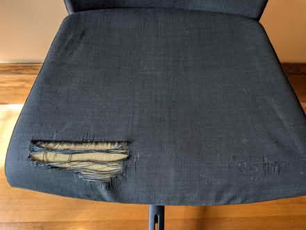 Photo of free Desk chair (Bloor West Village) #3