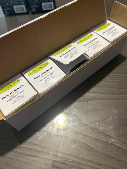 Photo of free MR 16 12V 50 W five pieces (Dursley GL11) #2