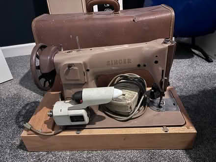 Photo of free Singer sewing machine (Abingdon OX14) #1