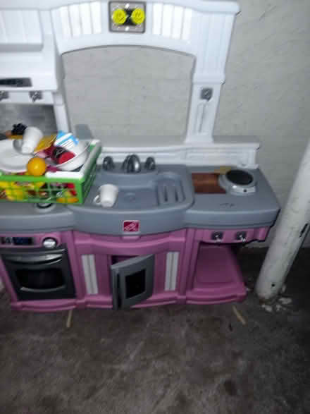 Photo of free Little kitchen with dishes (35 ave Thunderbird) #4