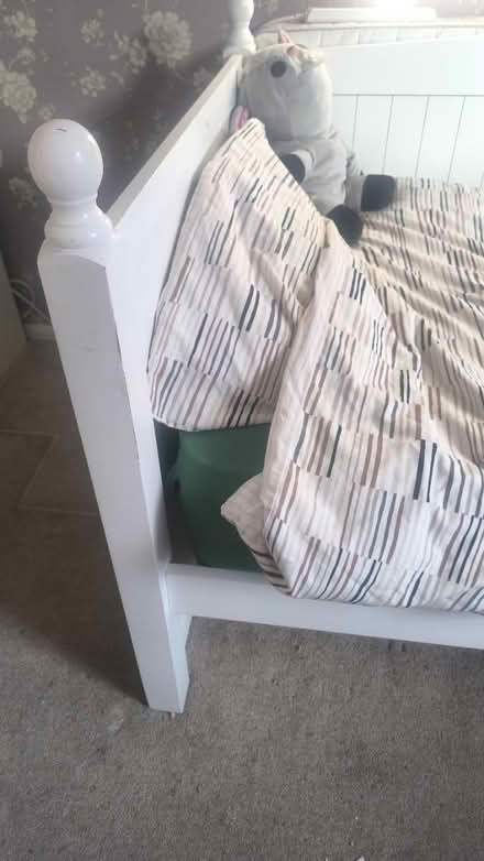 Photo of free White single day bed (Surbiton KT6) #2