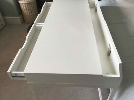Photo of free White desk 130 x 60cm (7 Dials, Brighton BN3) #2