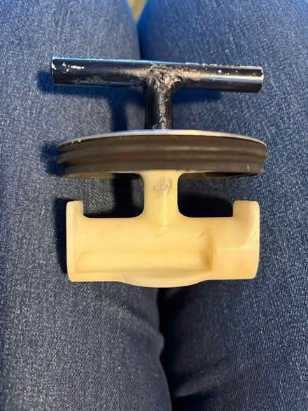 Photo of free Waste Disposal Plug (Hitchin Herts SG4) #1
