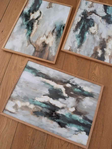 Photo of free Abstract prints in frames (W5) #2