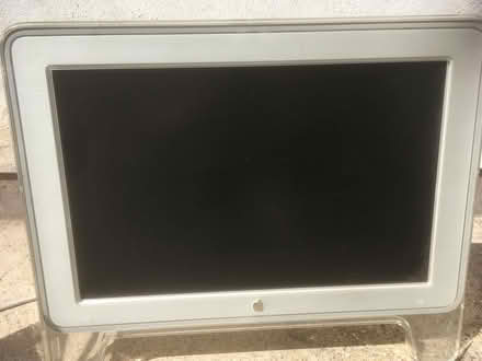 Photo of free Apple Cinema Display, PowerG5, PCs (Beckenham BR3) #1